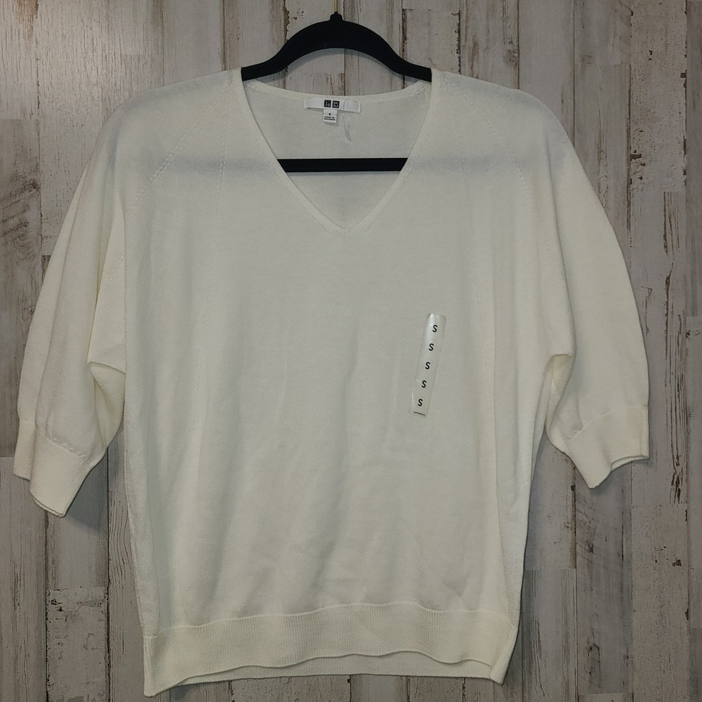 NWOT Uniqlo women S Sweater Pullover V-neck Ivory Dolman 3/4 sleeve